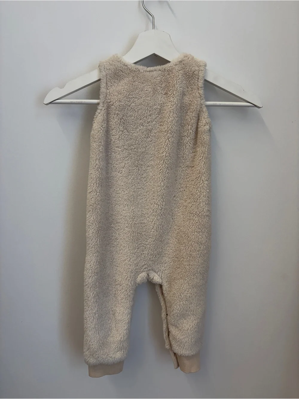 Hanna Andersson Teddy Romper in Cream